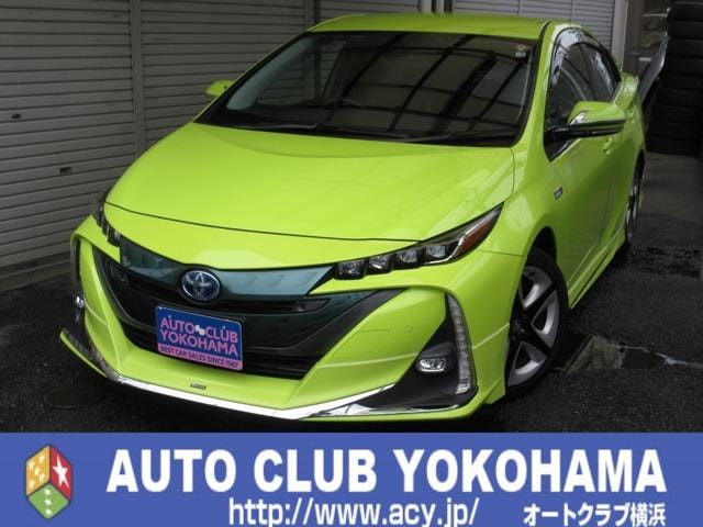 Toyota PRIUS PHV 2017 — фото автомобиля 1