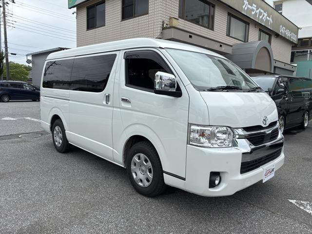 Toyota HIACE VAN 2022 — фото автомобиля 1