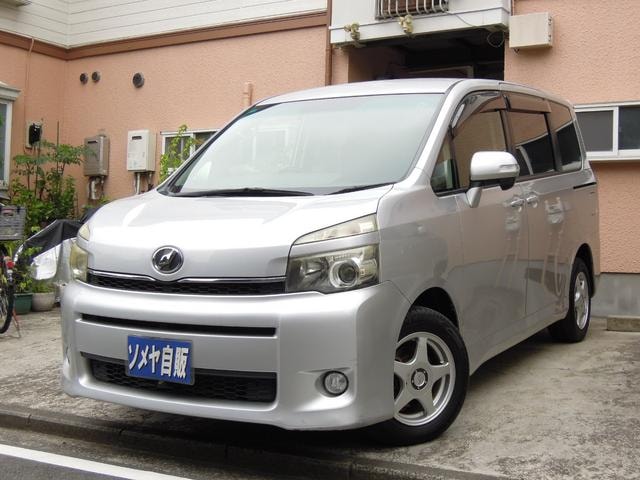 Toyota VOXY 2012 — фото автомобиля 1