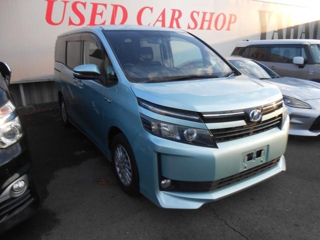 Toyota VOXY 2015 — фото автомобиля