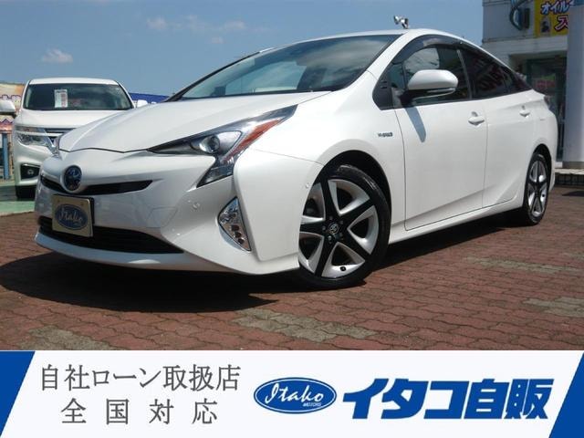 Toyota PRIUS 2016 — фото автомобиля 1