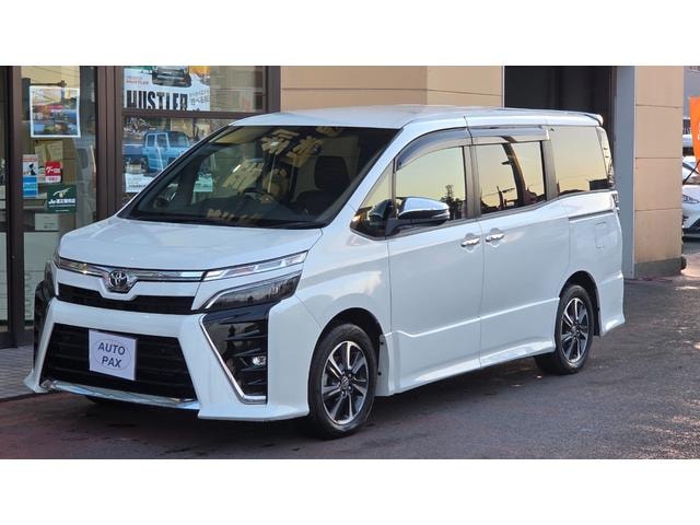 Toyota VOXY 2020 — фото автомобиля 1