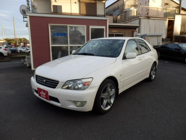 Toyota ALTEZZA 2001 — фото автомобиля