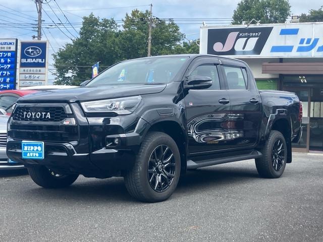 Toyota HILUX 2024 — фото автомобиля