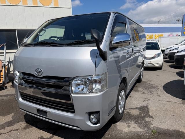 Toyota HIACE VAN 2020 — фото автомобиля 1