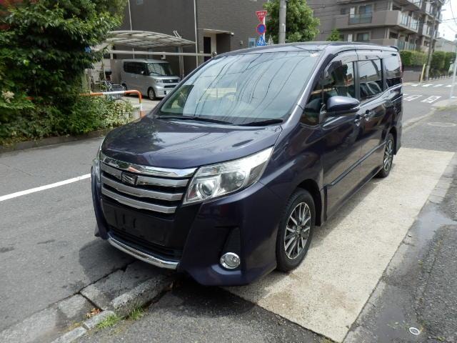 Toyota NOAH 2014 — фото автомобиля 1