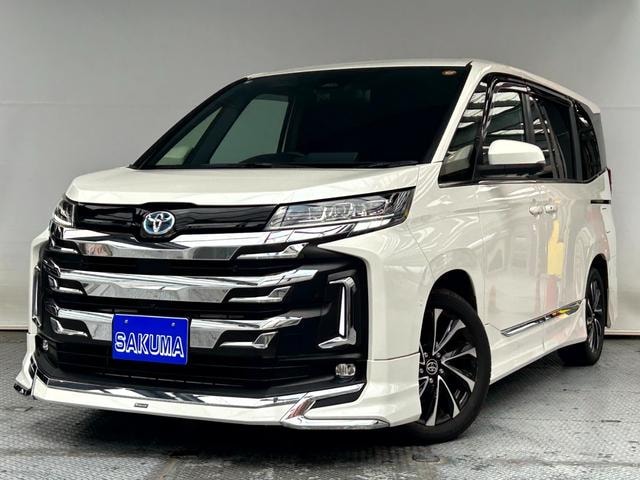 Toyota NOAH 2025 — фото автомобиля 1