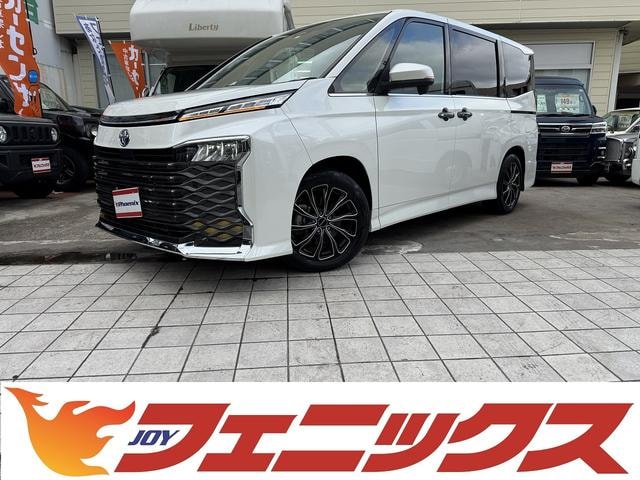 Toyota VOXY 2023 — фото автомобиля 1