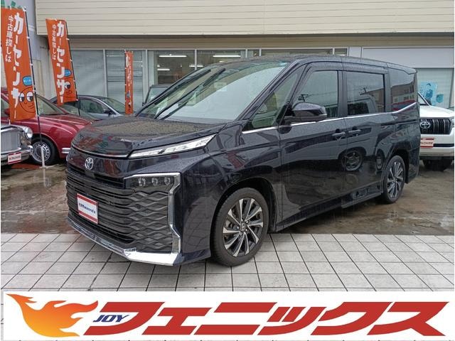 Toyota VOXY 2022 — фото автомобиля 1