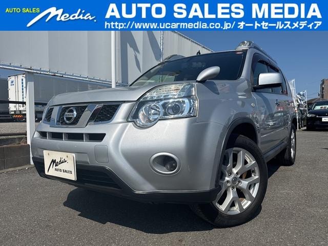 Nissan X-TRAIL 2012 — фото автомобиля 1