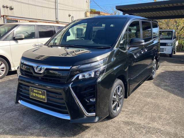 Toyota VOXY 2020 — фото автомобиля 1