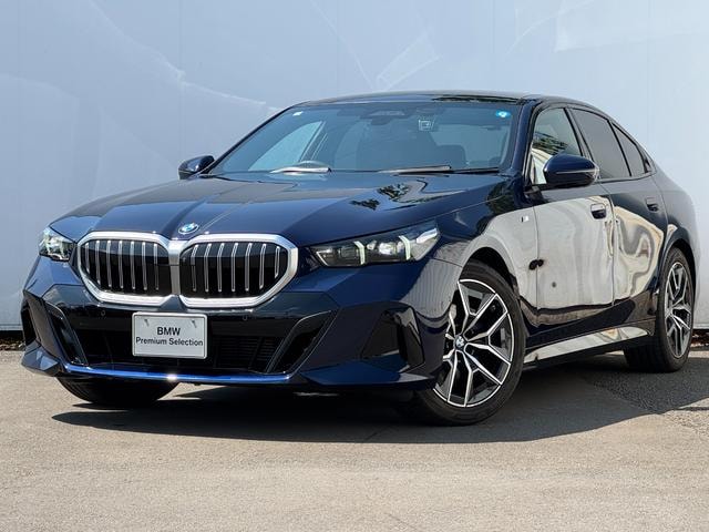 Bmw 5 SERIES 2024 — фото автомобиля 1