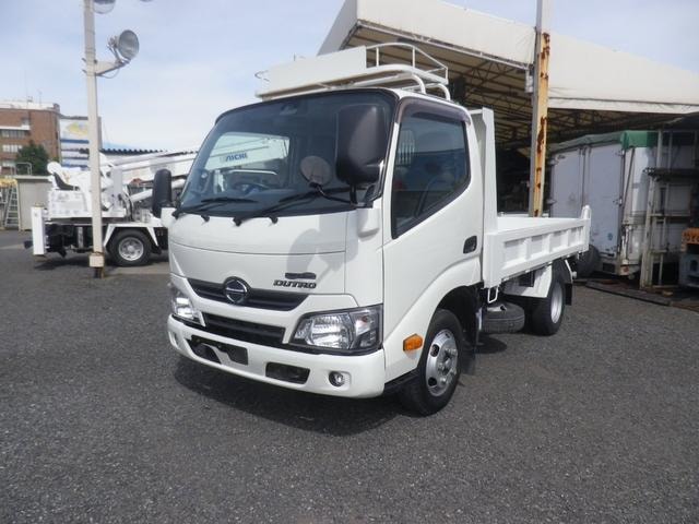 Hino DUTRO 2018 — фото автомобиля 1