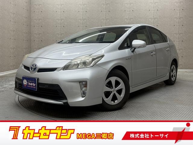 Toyota PRIUS 2013 — фото автомобиля 1