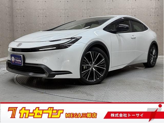 Toyota PRIUS 2025 — фото автомобиля