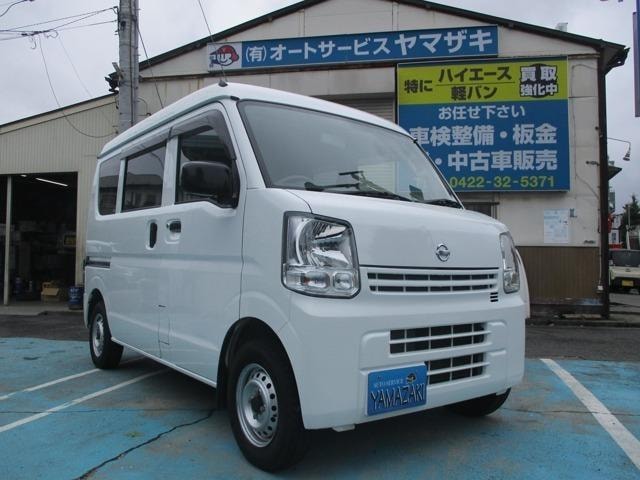 Nissan NV100CLIPPER VAN 2022 — фото автомобиля