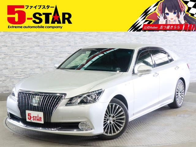 Toyota CROWN MAJESTA 2015 — фото автомобиля