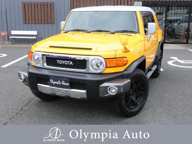 Toyota FJ CRUISER 2011 — фото автомобиля