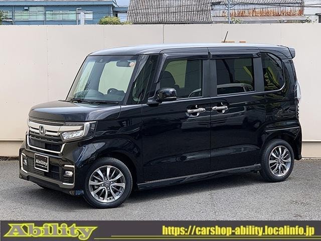 Honda N-BOX CUSTOM 2022 — фото автомобиля 1