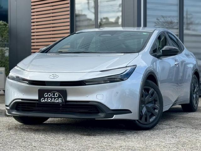 Toyota PRIUS 2023 — фото автомобиля 1
