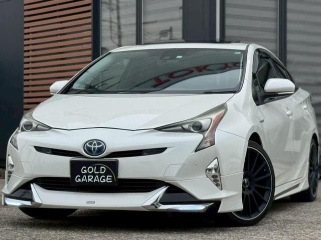 Toyota PRIUS 2016 — фото автомобиля 1