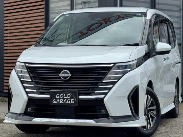 Nissan SERENA 2023 — фото автомобиля 1