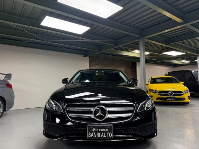 Mercedes Benz E-CLASS 2016 — фото автомобиля