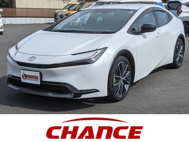Toyota PRIUS 2023 — фото автомобиля