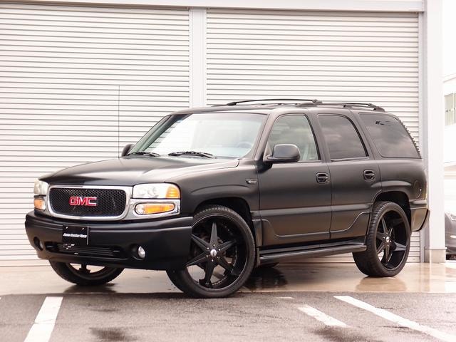 Gmc YUKON 2004 — фото автомобиля 1