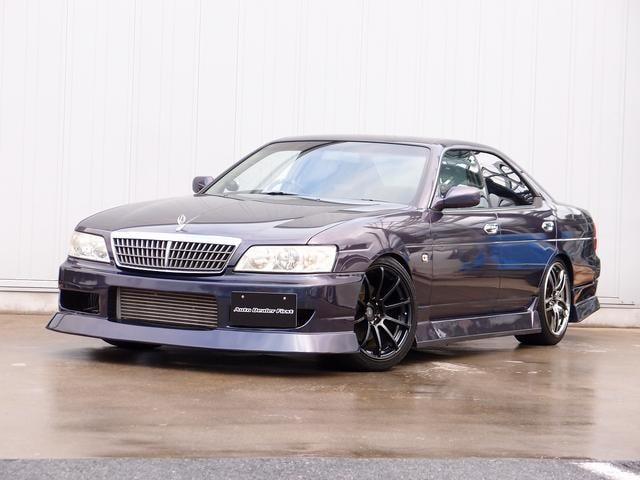 Nissan LAUREL 2000 — фото автомобиля 1
