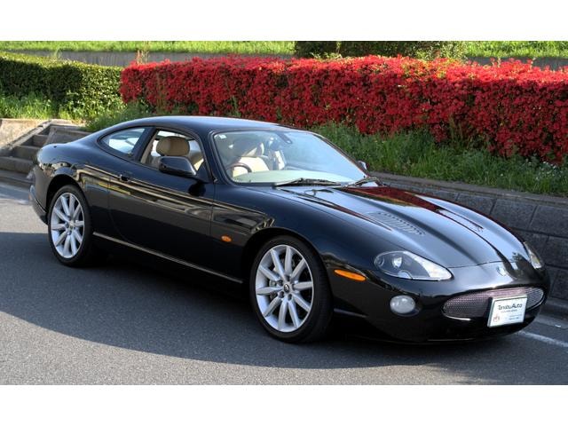 Jaguar XK 2004 — фото автомобиля 1