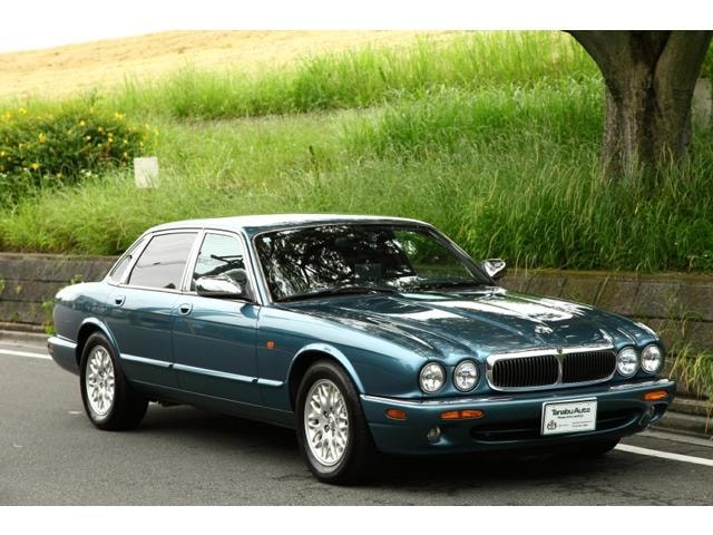 Jaguar XJ 2000 — фото автомобиля 1