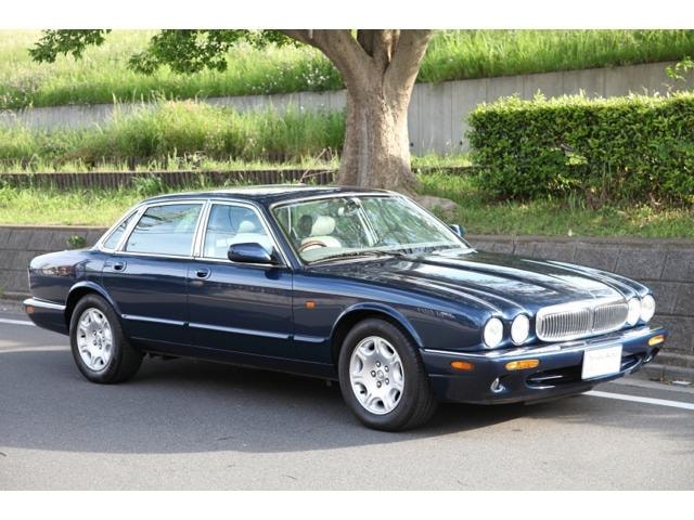 Jaguar XJ 2001 — фото автомобиля 1