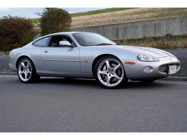 Jaguar XK 2001 — фото автомобиля