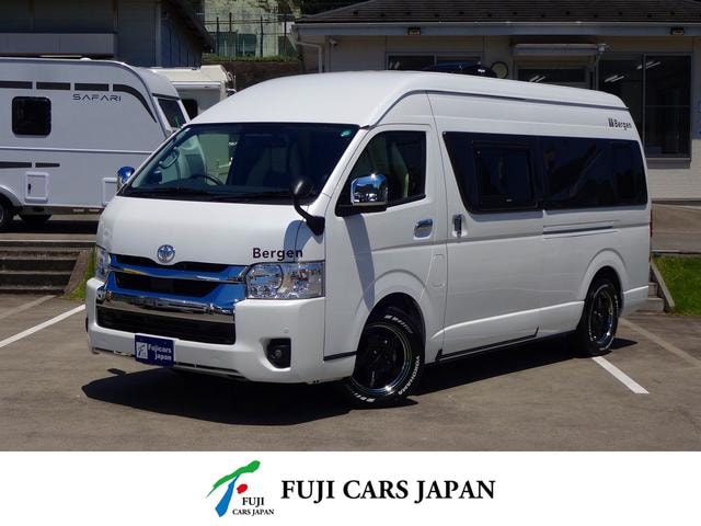 Toyota HIACE VAN 2023 — фото автомобиля