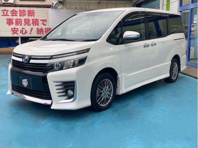 Toyota VOXY 2016 — фото автомобиля 1