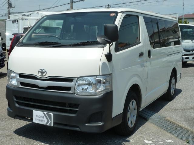 Toyota HIACE VAN 2010 — фото автомобиля 1