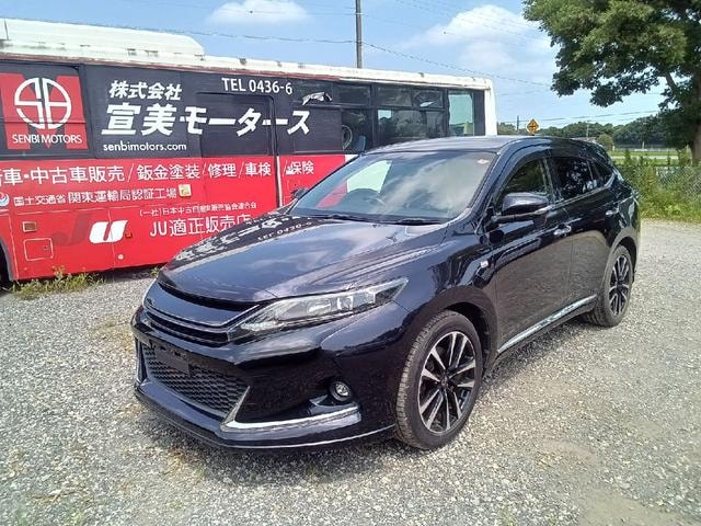 Toyota HARRIER 2015 — фото автомобиля 1