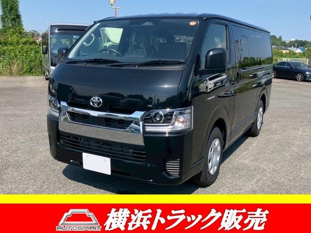 Toyota HIACE VAN 2026 — фото автомобиля 1