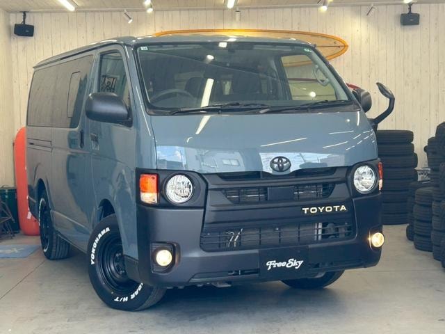 Toyota HIACE VAN 2017 — фото автомобиля 1
