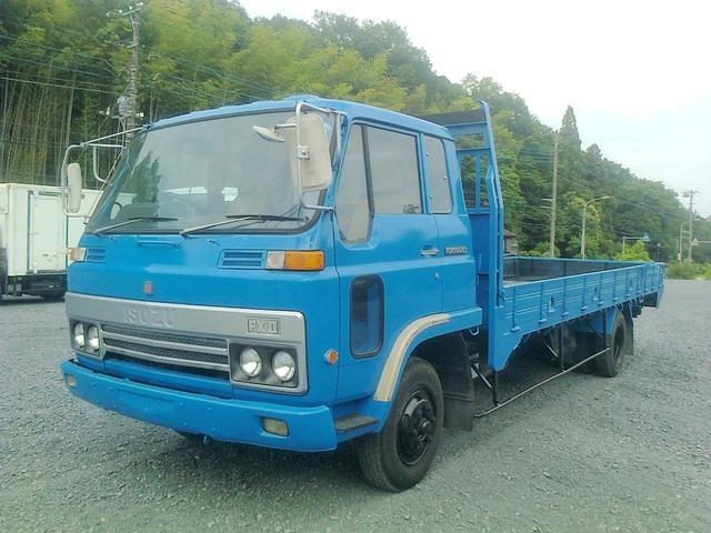Isuzu FORWARD 1982 — фото автомобиля 1