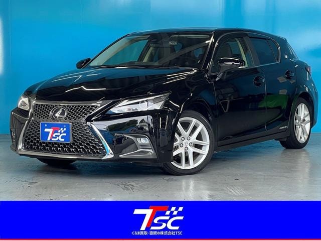 Lexus CT 2018 — фото автомобиля 1
