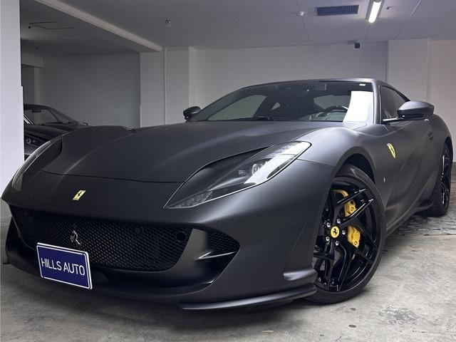 Ferrari 812 SUPERFAST 2020 — фото автомобиля
