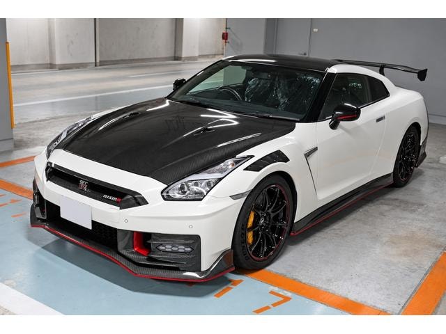 Nissan GT-R 2025 — фото автомобиля 1