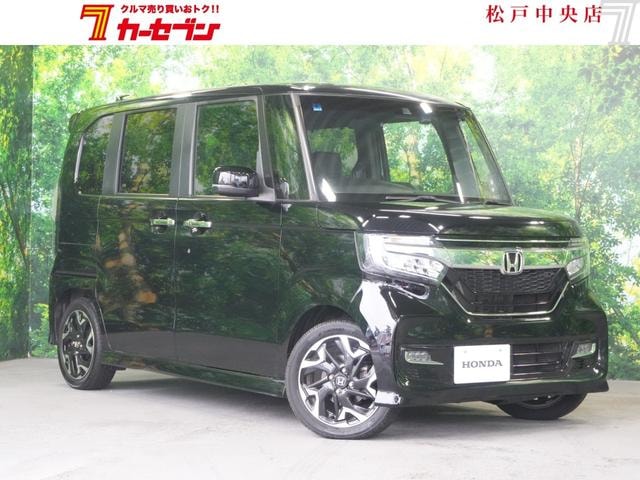 Honda N-BOX CUSTOM 2018 — фото автомобиля 1
