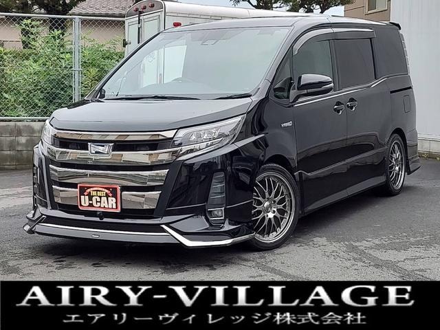 Toyota NOAH 2017 — фото автомобиля 1