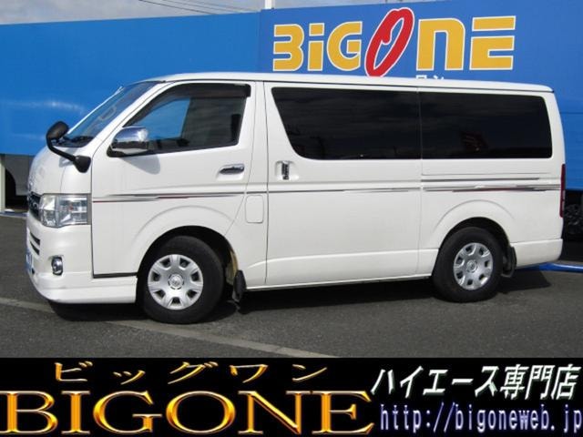 Toyota HIACE VAN 2011 — фото автомобиля 1