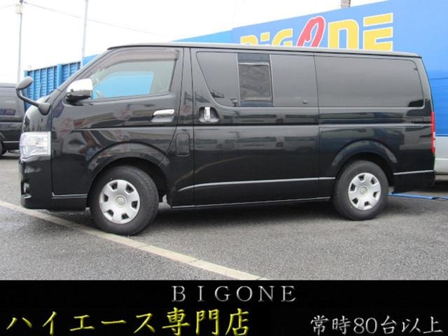 Toyota HIACE VAN 2010 — фото автомобиля 1
