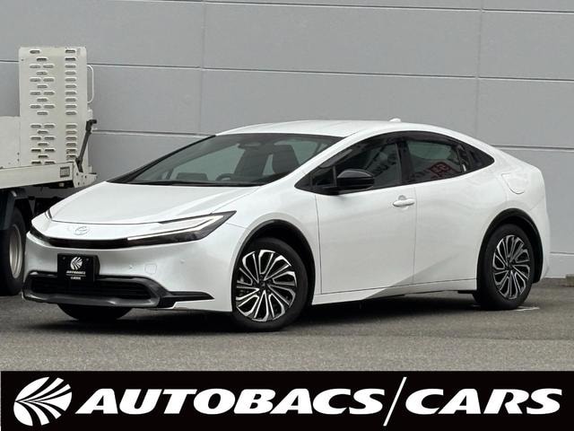 Toyota PRIUS 2025 — фото автомобиля 1