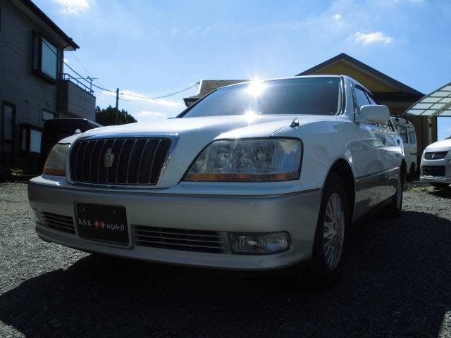 Toyota CROWN MAJESTA 2001 — фото автомобиля